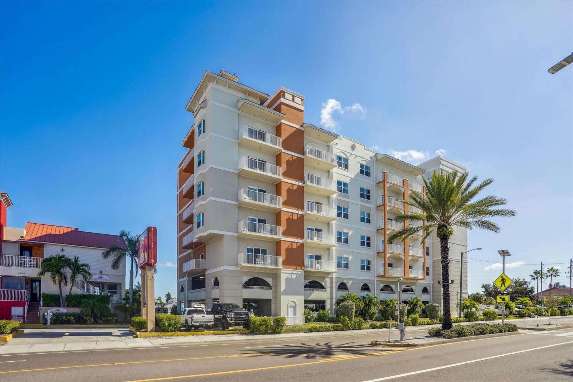 Madeira Bay Resort I 1502 St. Pete Beach Exterior photo